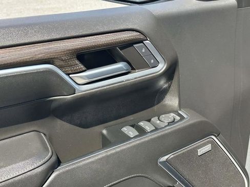 Used 2024 Chevrolet Silverado 1500 RST AWD/4WD image 17