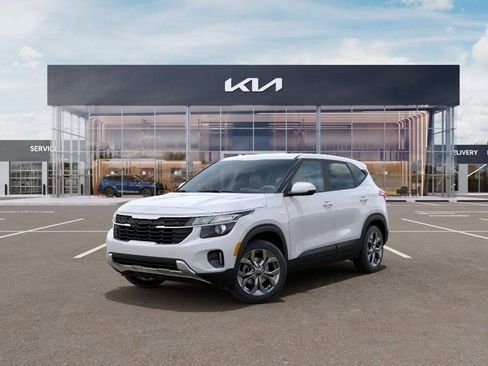 New 2026 Kia Seltos LX FWD image 1