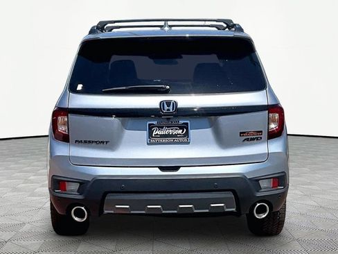 Used 2025 Honda Passport TrailSport image 4