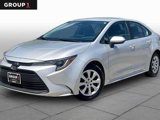 Used 2025 Toyota Corolla LE FWD video 1