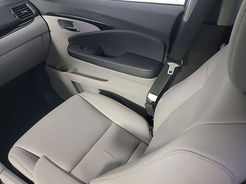 Certified 2019 Honda Pilot Touring image 23