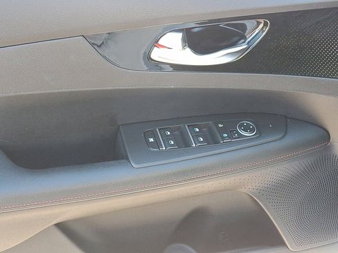Used 2022 Kia Forte GT w/ GT2 Package image 12