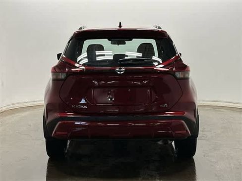 Used 2021 Nissan Kicks SR w/ SR Premium Package image 4