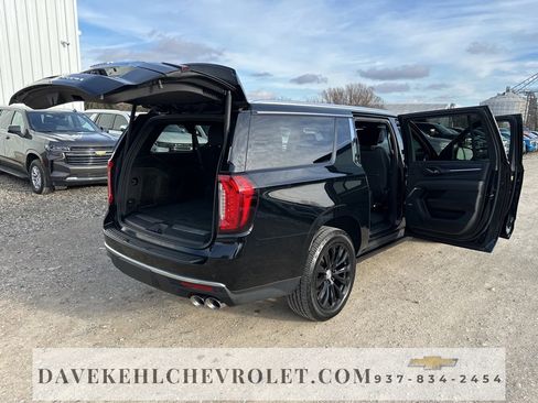 Used 2021 GMC Yukon XL Denali w/ Denali Premium Package image 39