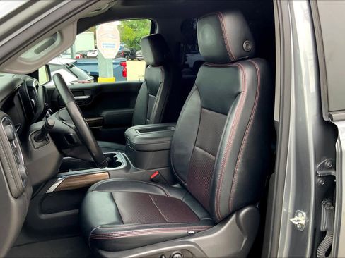 Used 2021 Chevrolet Silverado 1500 LT Trail Boss w/ Convenience Package II image 9