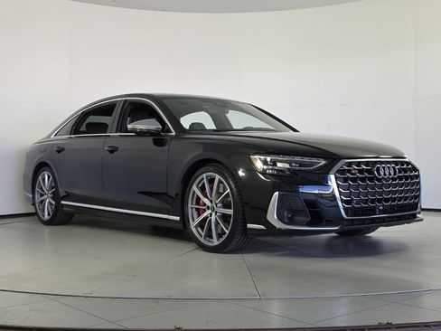 Used 2023 Audi S8 w/ S8 Executive Package image 4