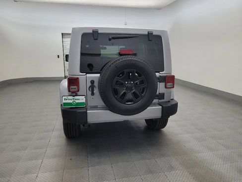 Used 2017 Jeep Wrangler Unlimited Sahara w/ Connectivity Group AWD/4WD image 6