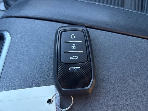 Used 2023 Toyota Highlander XSE image 35