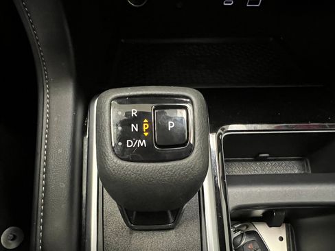 Used 2025 Nissan Pathfinder SL image 51