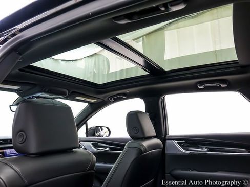 New 2026 Cadillac XT5 Premium Luxury w/ LPO, Floor Liner Package AWD/4WD image 11