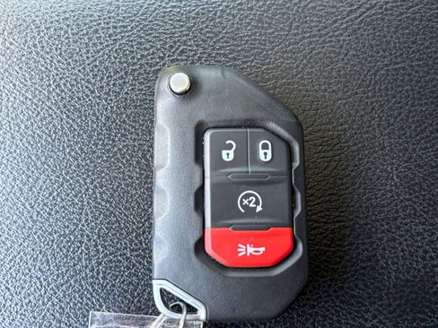 Used 2022 Jeep Wrangler Unlimited Sport AWD/4WD image 27