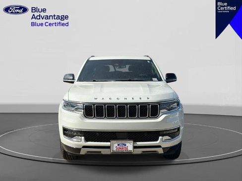 Used 2024 Jeep Wagoneer Series II w/ Flexible Seating Group AWD/4WD image 3