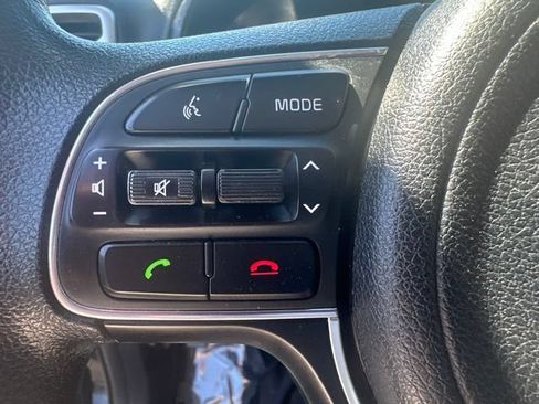 Used 2018 Kia Sportage LX FWD image 17