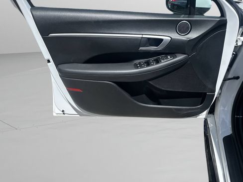 Used 2025 Hyundai Sonata SEL FWD image 9