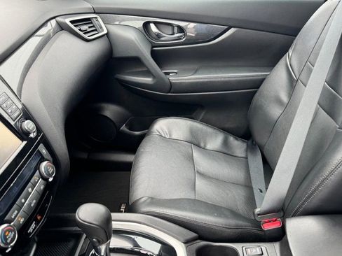 Used 2015 Nissan Rogue SL w/ SL Premium Package FWD image 14