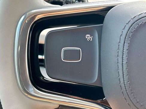 New 2025 Lincoln Navigator Reserve AWD/4WD image 25