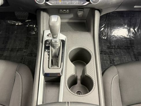 Used 2025 Nissan Altima 2.5 SV FWD image 30