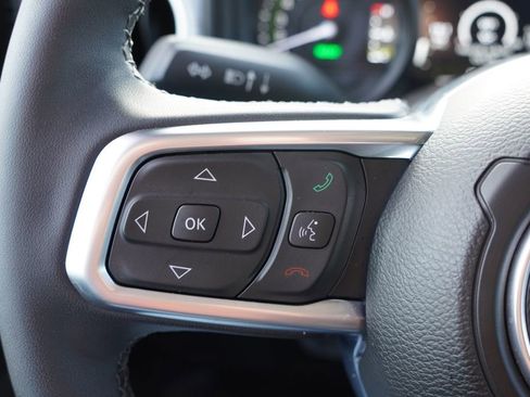 Certified 2025 Jeep Wrangler Unlimited Sahara w/ Safety Group image 29