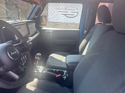 Used 2024 Jeep Wrangler Sport AWD/4WD image 15