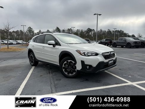 Used 2023 Subaru Crosstrek 2.0i Premium image 1