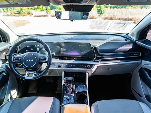 Used 2024 Kia Sportage EX image 21