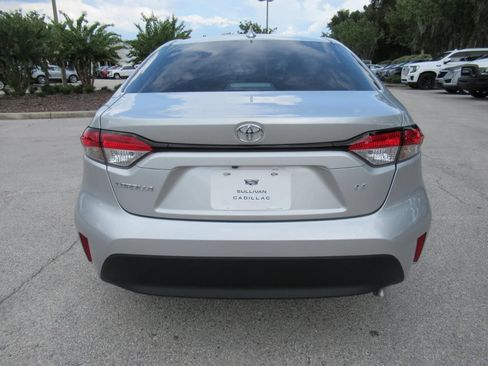Used 2025 Toyota Corolla LE FWD image 6