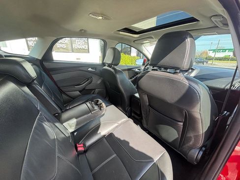 Used 2016 Ford Focus SE w/ Equipment Group 201A image 31