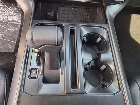 New 2025 Ford F150 Lariat w/ Equipment Group 502A High image 45