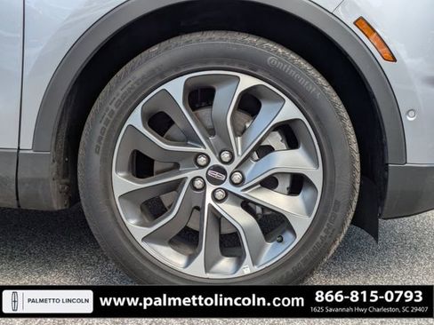 Certified 2022 Lincoln Nautilus Reserve w/ Equipment Group 201A image 10