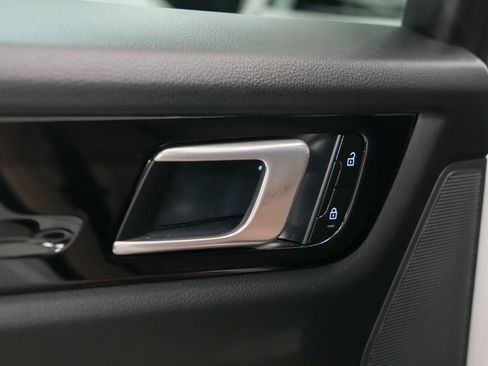 Certified 2021 Porsche Cayenne image 15