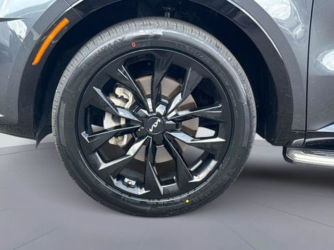 Used 2023 Kia Sorento SX AWD/4WD image 11