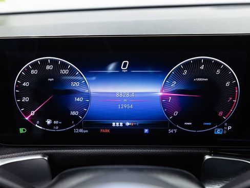 Certified 2025 Mercedes-Benz GLB 250 4MATIC image 13