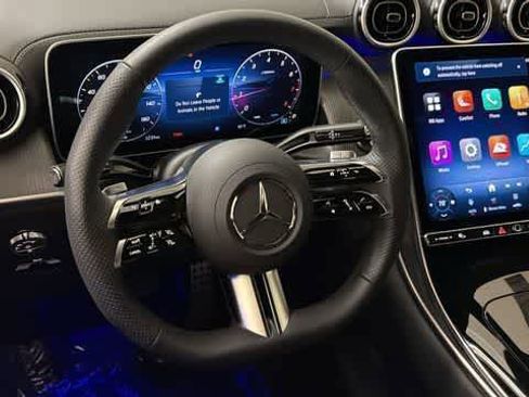 Used 2026 Mercedes-Benz GLC 300 4MATIC image 23
