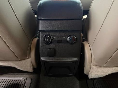 Used 2013 Ford Explorer XLT FWD image 30