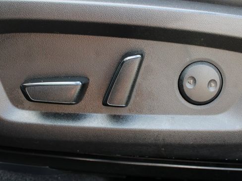 Used 2022 Mitsubishi Outlander SE image 13