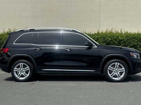 Used 2022 Mercedes-Benz GLB 250 image 3