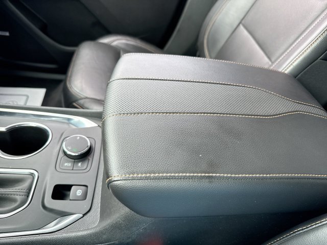 Used 2018 Chevrolet Traverse Premier w/ Driver Confidence II Package FWD image 21