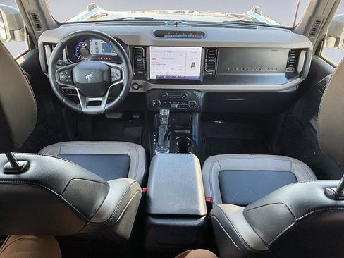 Used 2023 Ford Bronco Wildtrak AWD/4WD image 27