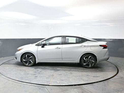 Used 2023 Nissan Versa SR w/ Trunk Package image 10