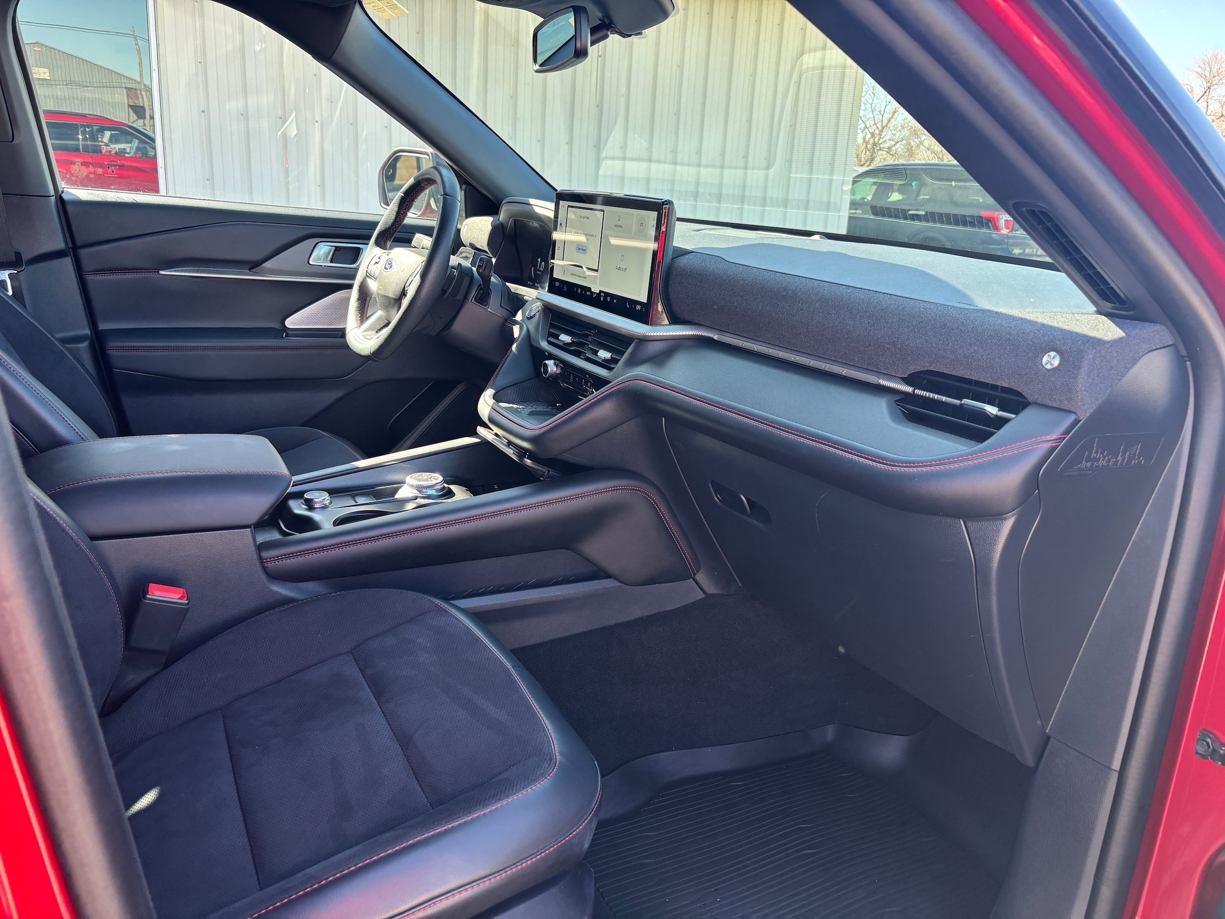 Used 2025 Ford Explorer ST AWD/4WD image 12