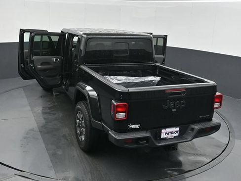 New 2026 Jeep Gladiator Sport AWD/4WD image 51