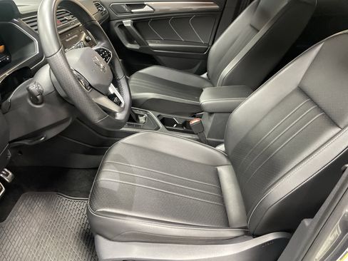 Used 2023 Volkswagen Tiguan SE R-Line FWD image 16