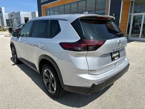 Used 2025 Nissan Rogue SV AWD/4WD image 9