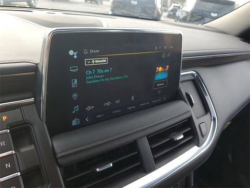 Used 2024 Chevrolet Suburban High Country image 16