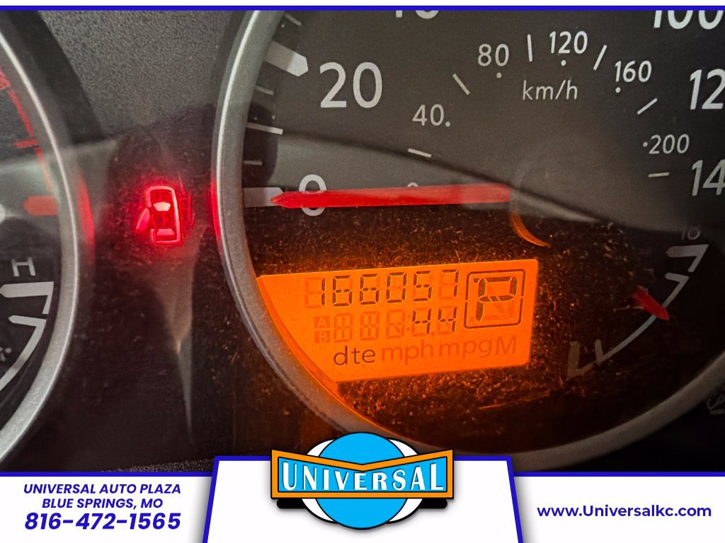 Used 2011 Nissan Frontier SL w/ Moonroof Pkg AWD/4WD image 1