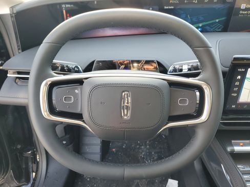 New 2026 Lincoln Nautilus Premier image 16