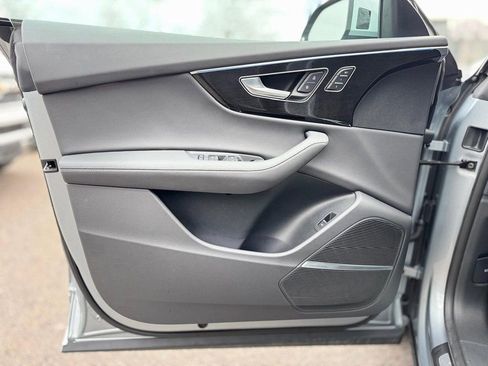 Used 2025 Audi Q8 Premium Plus image 13