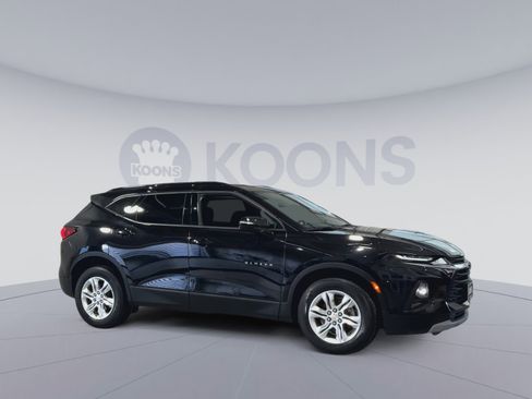 Used 2020 Chevrolet Blazer LT image 2