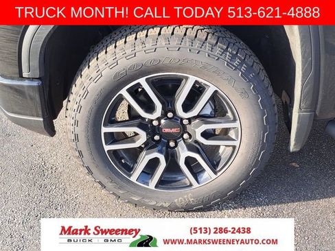 New 2026 GMC Sierra 1500 AT4 w/ Technology Package image 5