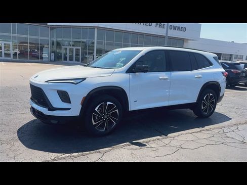 Used 2026 Buick Enclave Sport Touring w/ Power Package AWD/4WD image 4